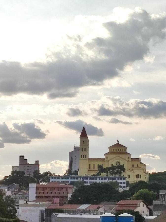 Отель Casa Privativa Metro Penha Сан-Пауло Экстерьер фото